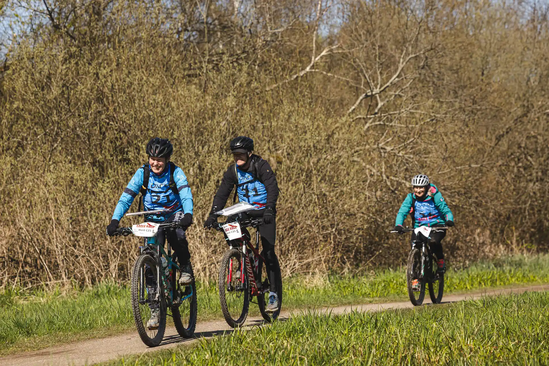Mountainbike kører - hold med 3 deltagere